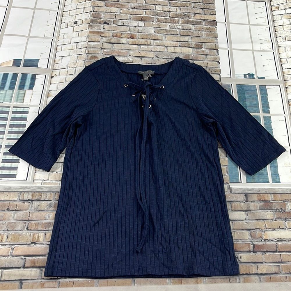 NWT Women’s The Limited Blue V Neck Tie Up Casual Shirt (XS) GC02